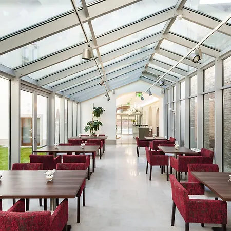 Adele Boutique Hotel 4*