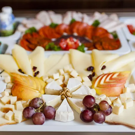 Adele Boutique 4* Πετς