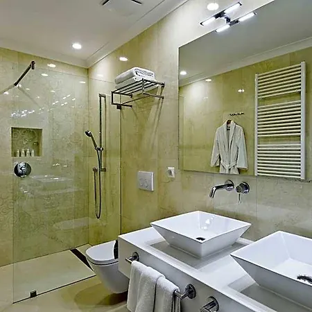 Hotel Adele Boutique 4*