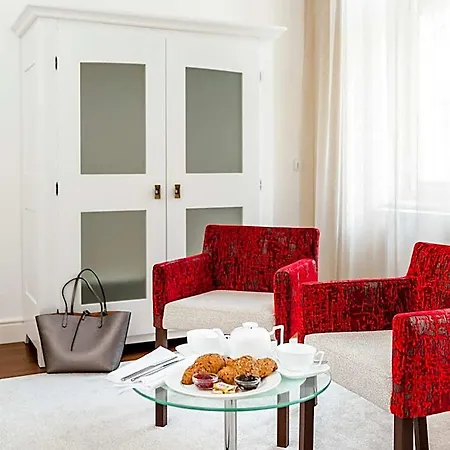 Adele Boutique Hotel 4*