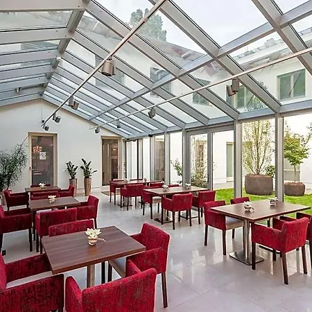 Adele Boutique Hotel 4*