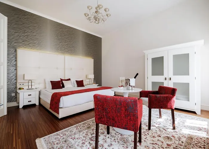 Adele Boutique Hotel 4*